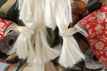 Old Vintage Beautiful Japanese Kabuki Doll -Kagami Jishi- White Leo