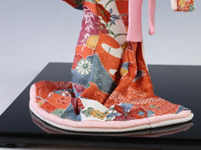 Beautiful Japanese Rare Heian Scroll Kimono GEISHA Doll -Traditional Kimono-