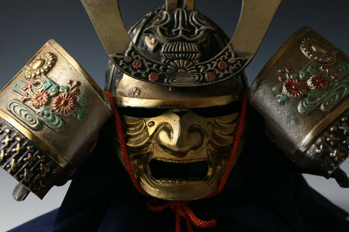 Old Vintage Samurai Helmet -colored Kusunoki Masashige Helmet- with a Mask