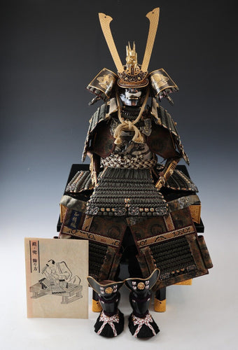 Japanese Beautiful Vintage Samurai Figure Doll -Kamakura Pure Bronze Using