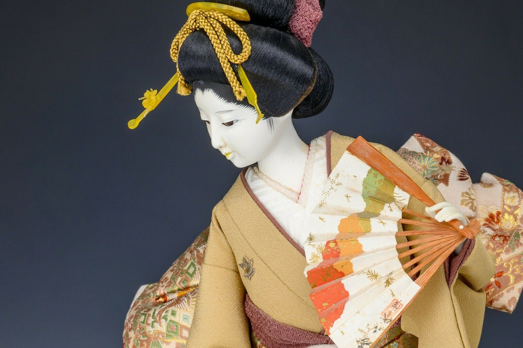 Beautiful Japanese Geisha Doll -Traditiaonl Fan- Sukiyo Doll Product 56cm Size