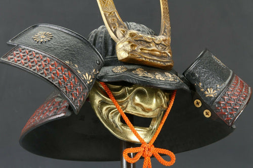 Japanese Vintage Samurai Helmet -Kusunoki Masashige Kabuto- middle size