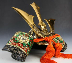 Japanese Beautiful Samurai Helmet  -Kusunoki Masashige Kabuto- with a cushion