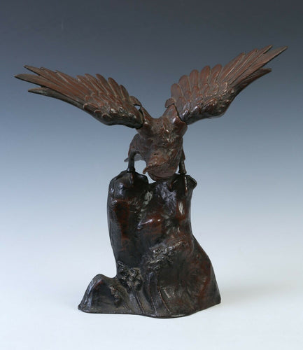 Japanese Old Vintage Bronze Hawk -Room Guardian Sculpture- Great Takaoka Product