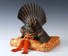 Massive Japanese Samurai Helmet -Itara shellfish- Super Rare Product