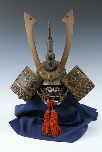 Vintage Beautiful Japanese Samurai Helmet -middle size- with a mask Tsushima