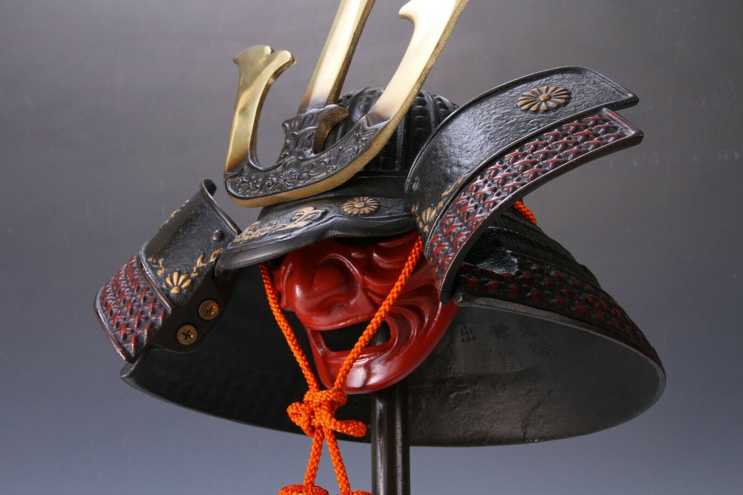 Japanese Samurai Helmet -Kusunoki Masashige Kabuto- middle size Tsuhima