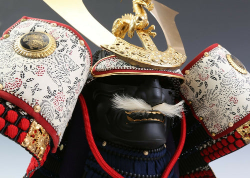 Beautiful Japanese Samurai Helmet -National Treasure Model- Pure Silk Tsushima