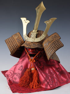 Japanese Old Samurai Helmet -Kusunoki Masashige Kabuto- middle size Tsuhima