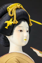 Beautiful Japanese Geisha Doll -Traditiaonl Fan- Sukiyo Doll Product 56cm Size