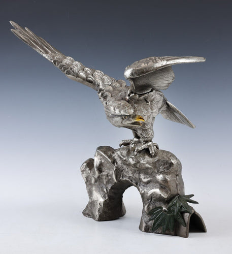 Japanese Vintage Bronze Hawk -Room Guardian Sculpture- Great Takaoka Product